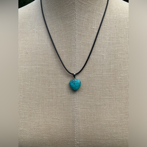 Handmade Genuine Stone Heart Amulet Necklace - Picture 7 of 12